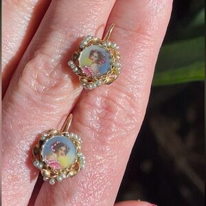 Dainty Adorable Vintage Gold and Pearl Cameo Earrings